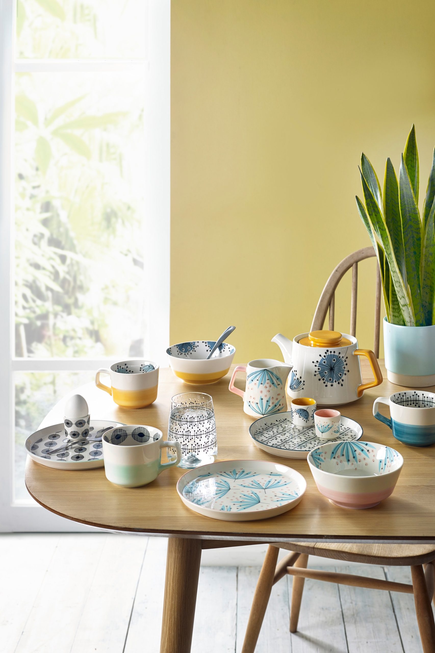 Egg Cups: Set of 4 - Image 5