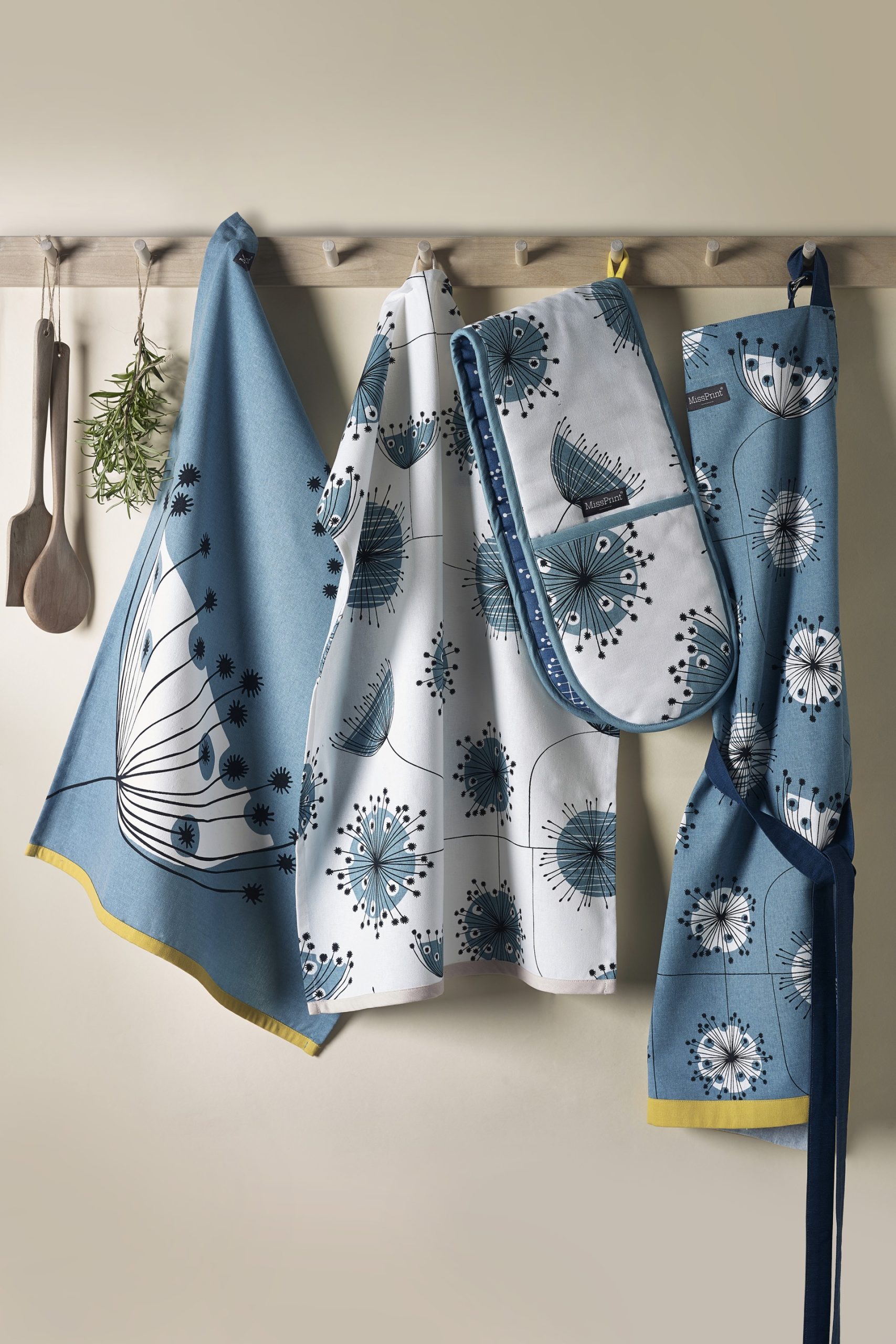 Dandelion Mobile: Single Oven Glove - Image 5